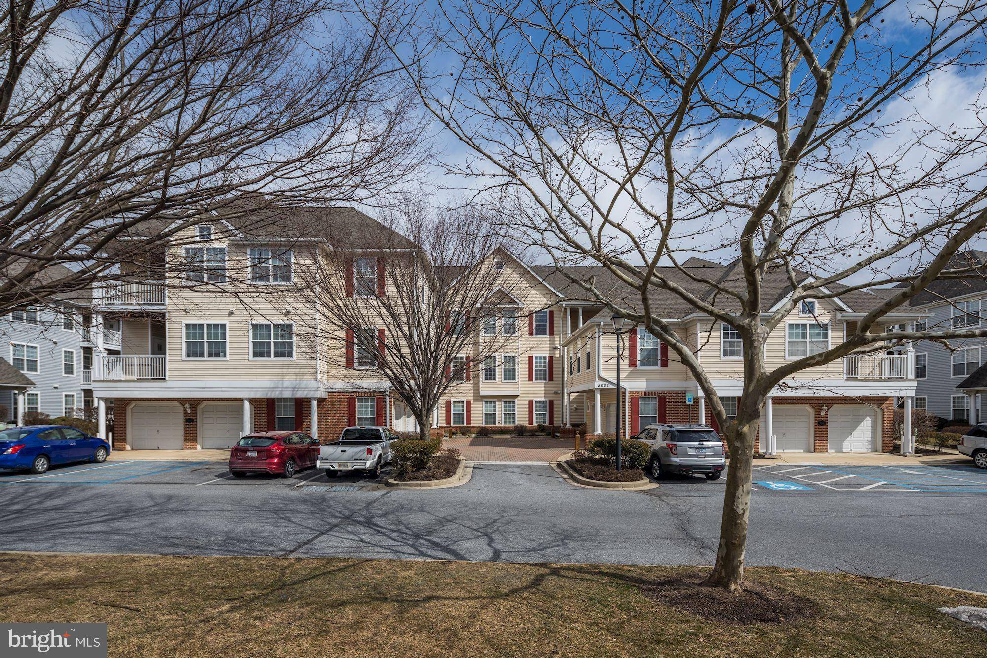 Owings Mills, MD 21117,5002 HOLLINGTON DR #104