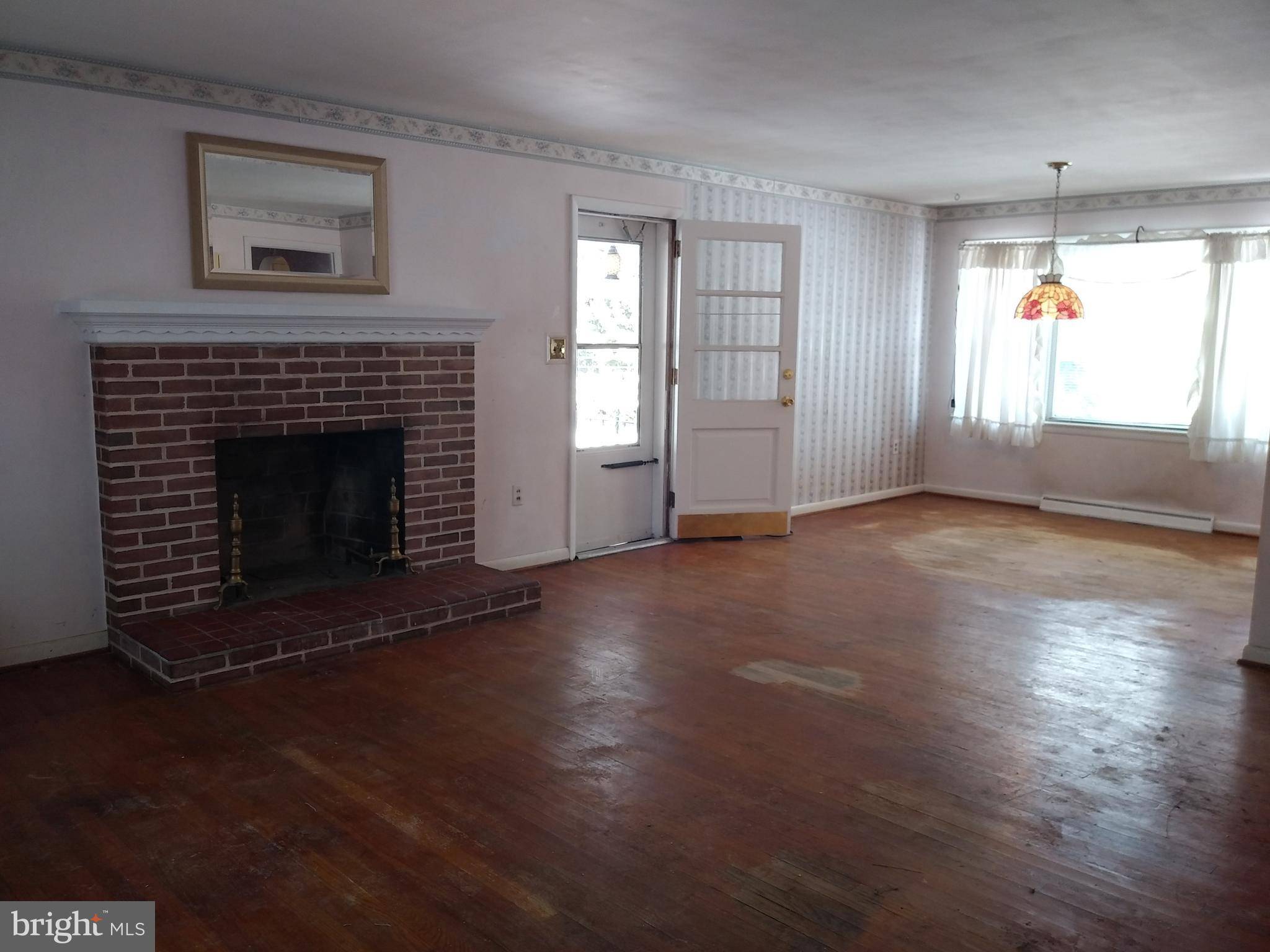 Ephrata, PA 17522,219 W CHESTNUT STREET