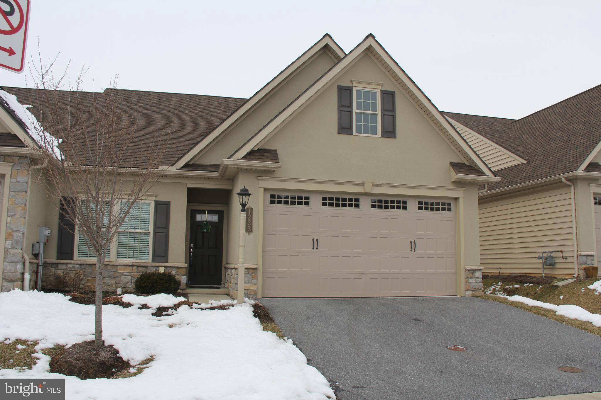 Mount Joy, PA 17552,1233 CANTEBURY DR