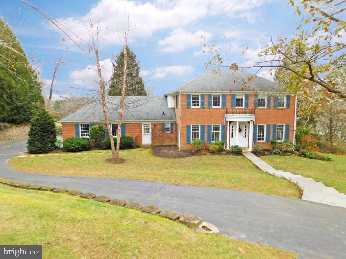 Newtown Square, PA 19073,848 BRIARWOOD RD