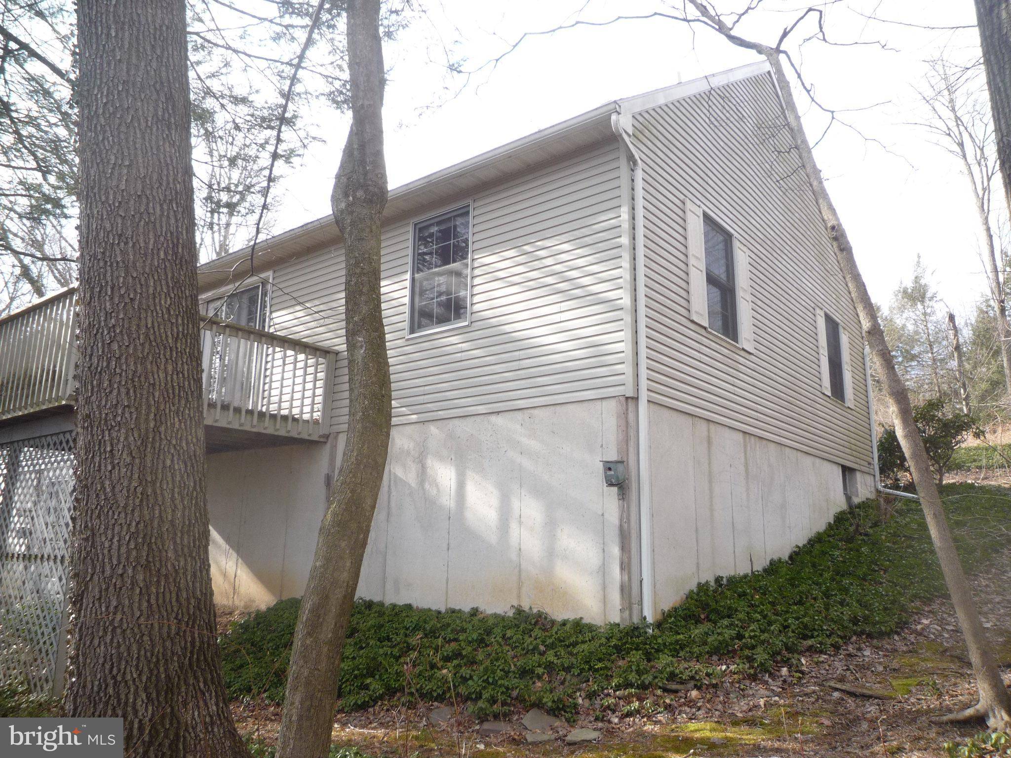 Pine Grove, PA 17963,104 OAK LN