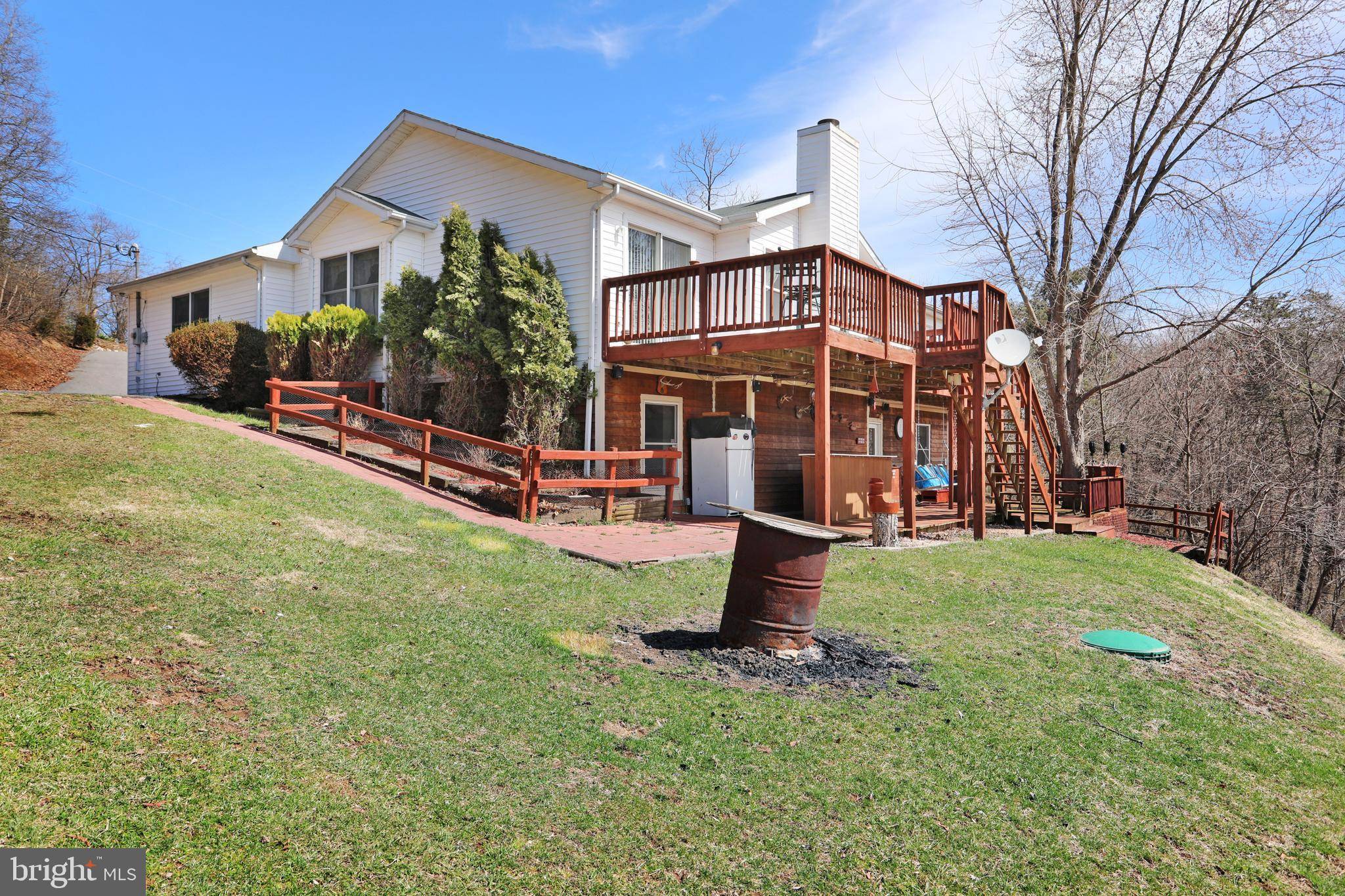 Berkeley Springs, WV 25411,9 SAPPHIRE LN