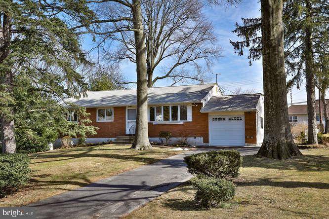 Hatboro, PA 19040,103 BUTTERNUT DR