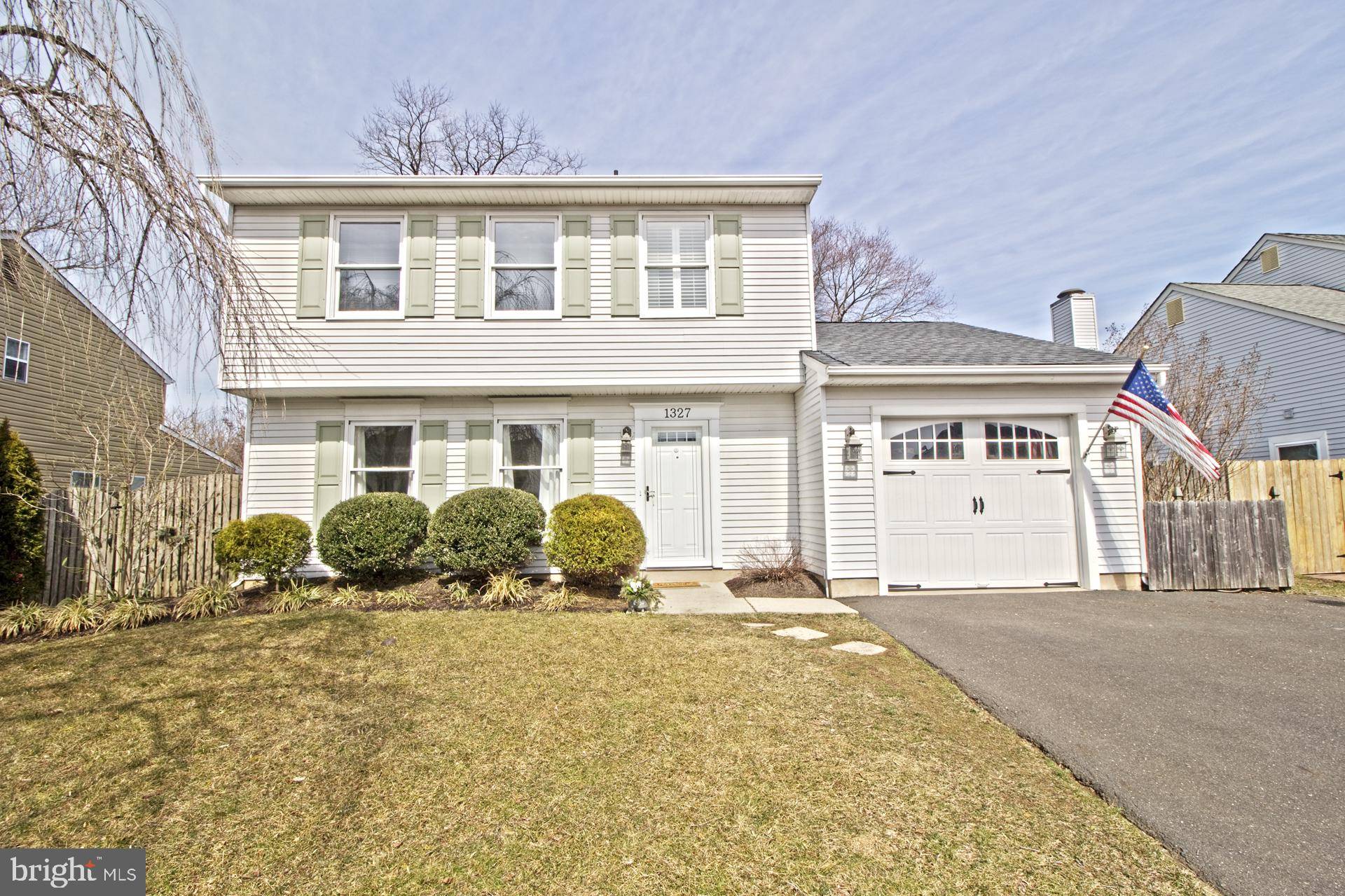 Bensalem, PA 19020,1327 BUTTERFIELD LN