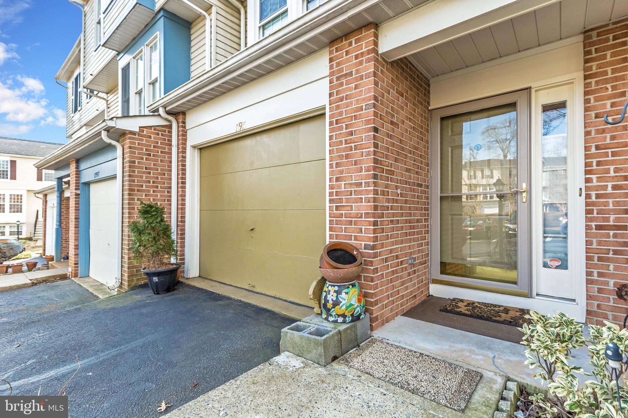 Gaithersburg, MD 20877,17915 COTTONWOOD TER