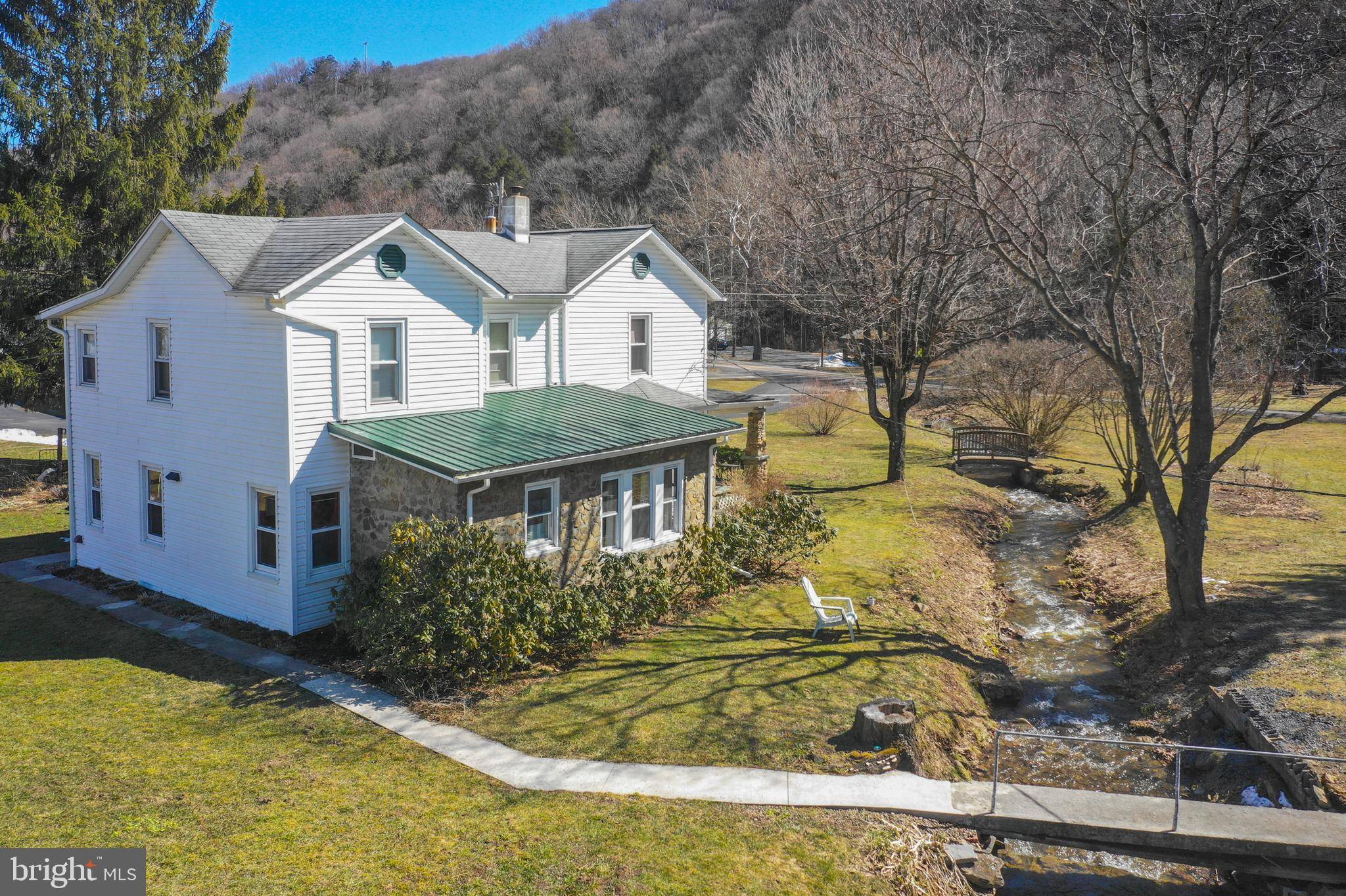 New Creek, WV 26743,32 GARDNERS LANE