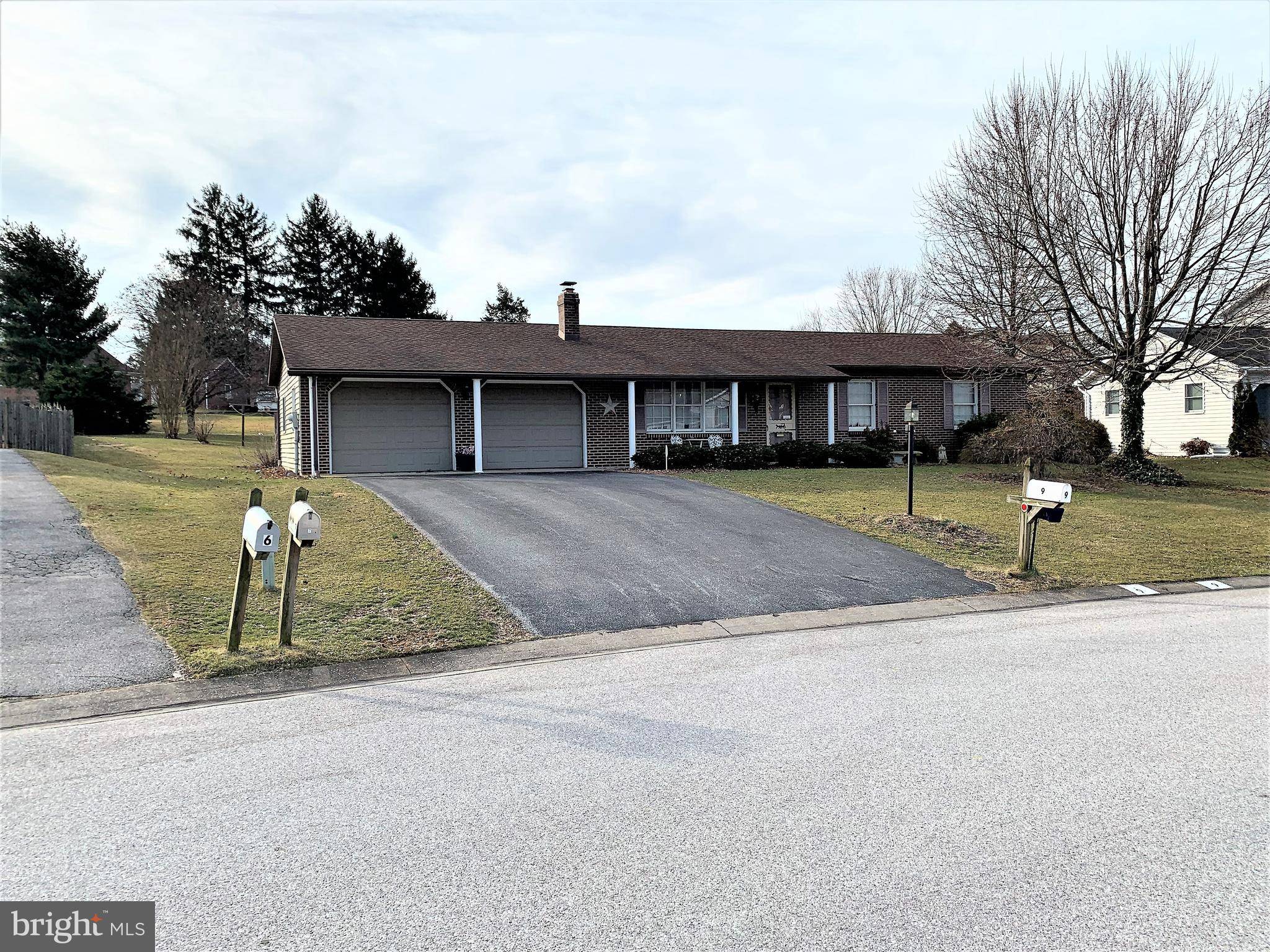 Hanover, PA 17331,9 CARDINAL DR