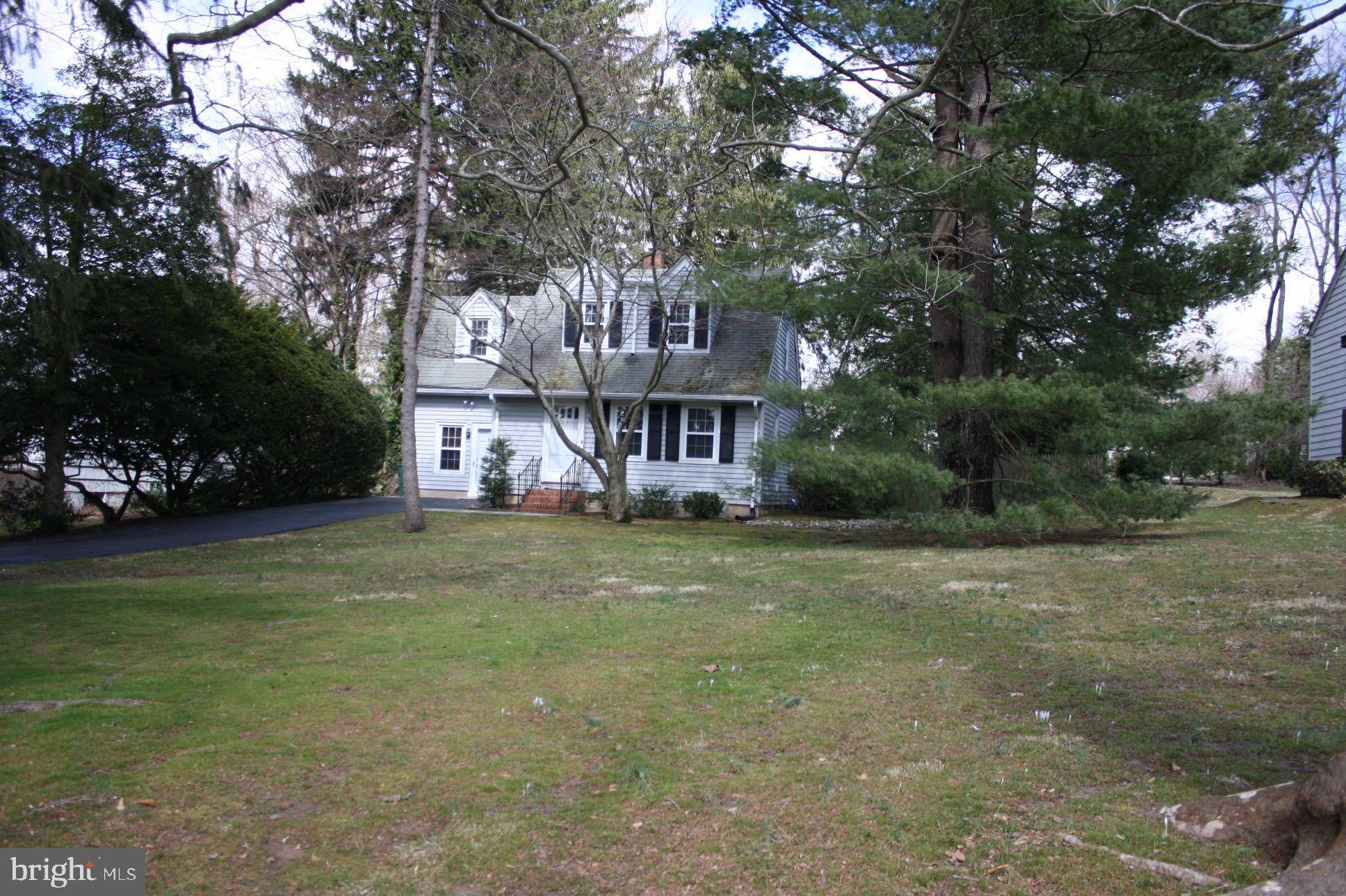 Yardley, PA 19067,24 GREEN RIDGE RD