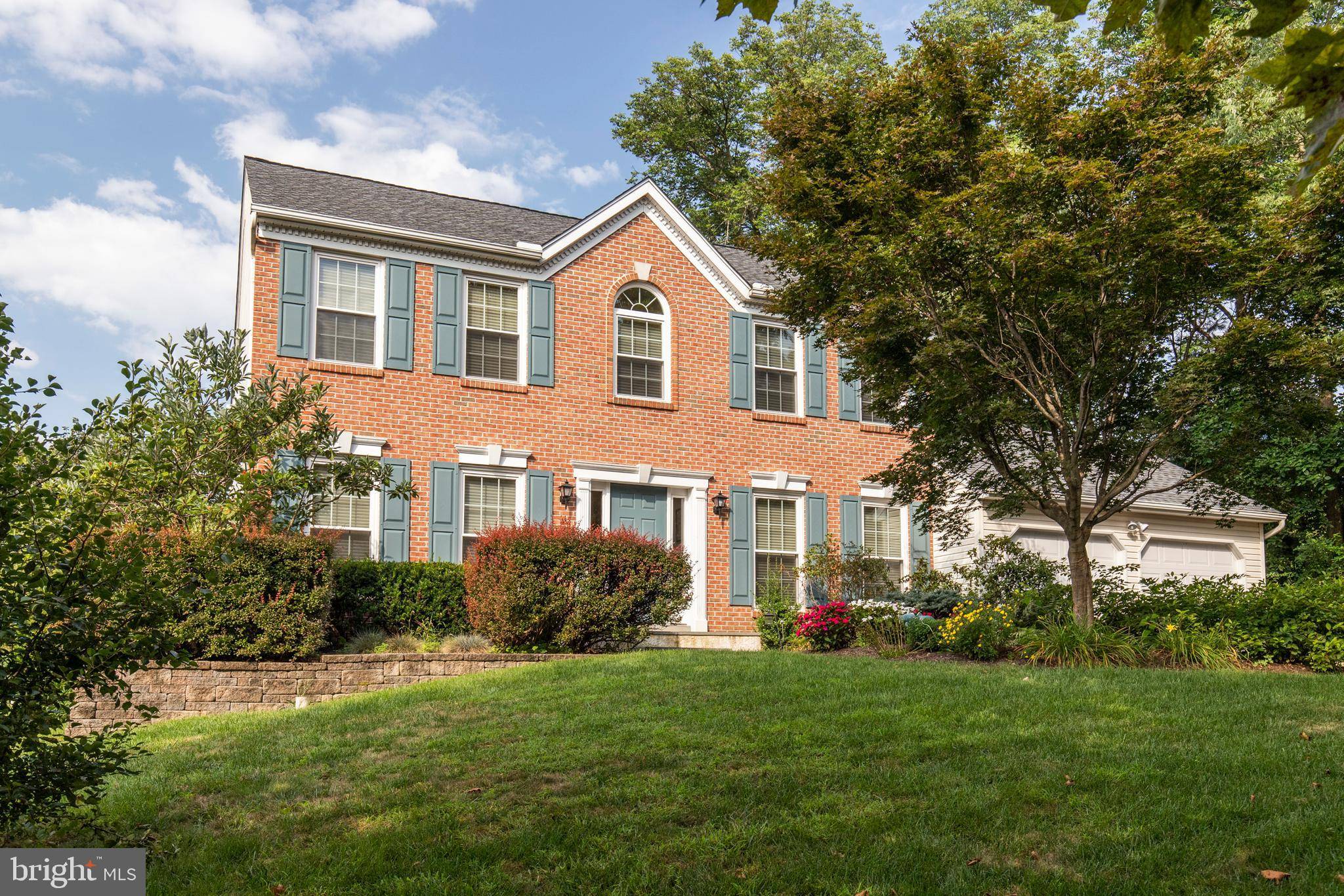 Phoenixville, PA 19460,898 WINDING RIVER LN