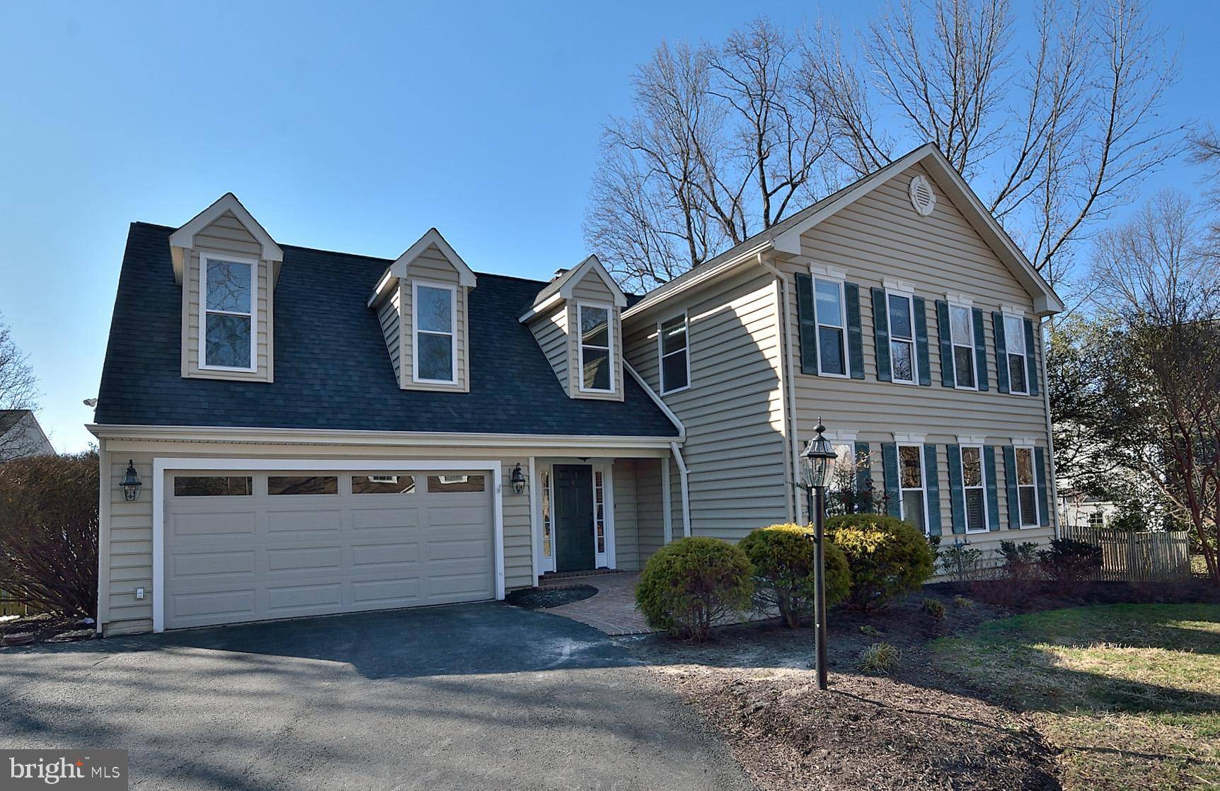 Falls Church, VA 22046,601 W FALLS WAY