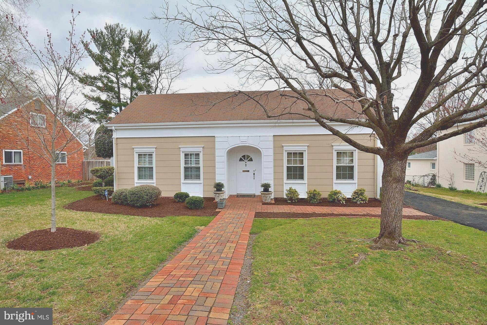 Alexandria, VA 22314,311 CROWN VIEW DR