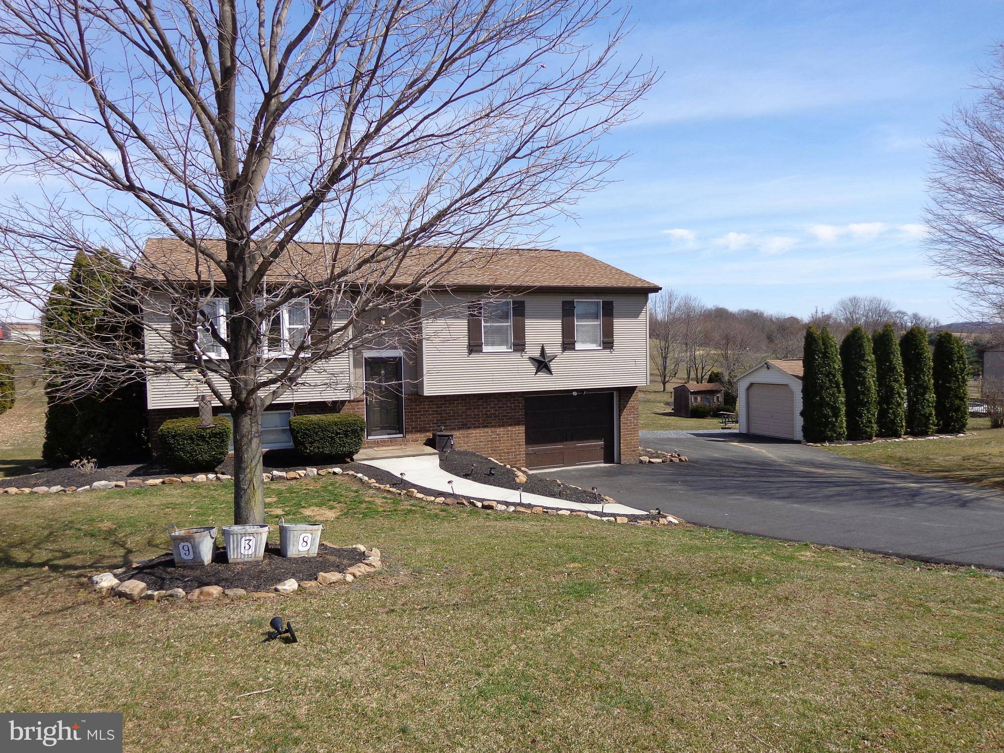 Lenhartsville, PA 19534,938 CLAUSS RD