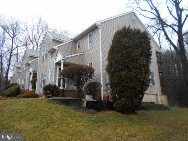 Aston, PA 19014,306 WEXFORD CT