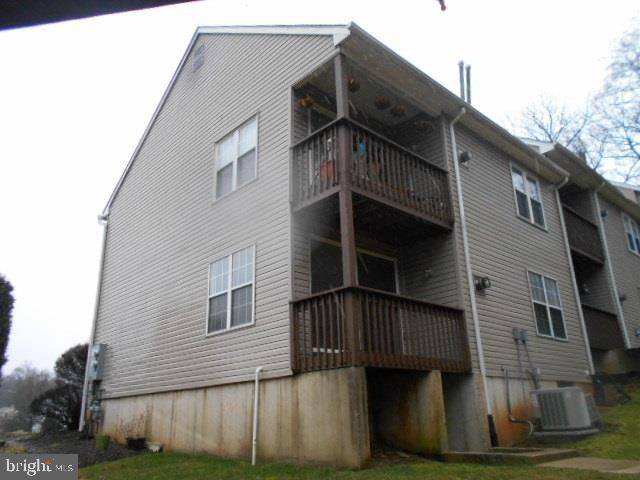 Aston, PA 19014,306 WEXFORD CT