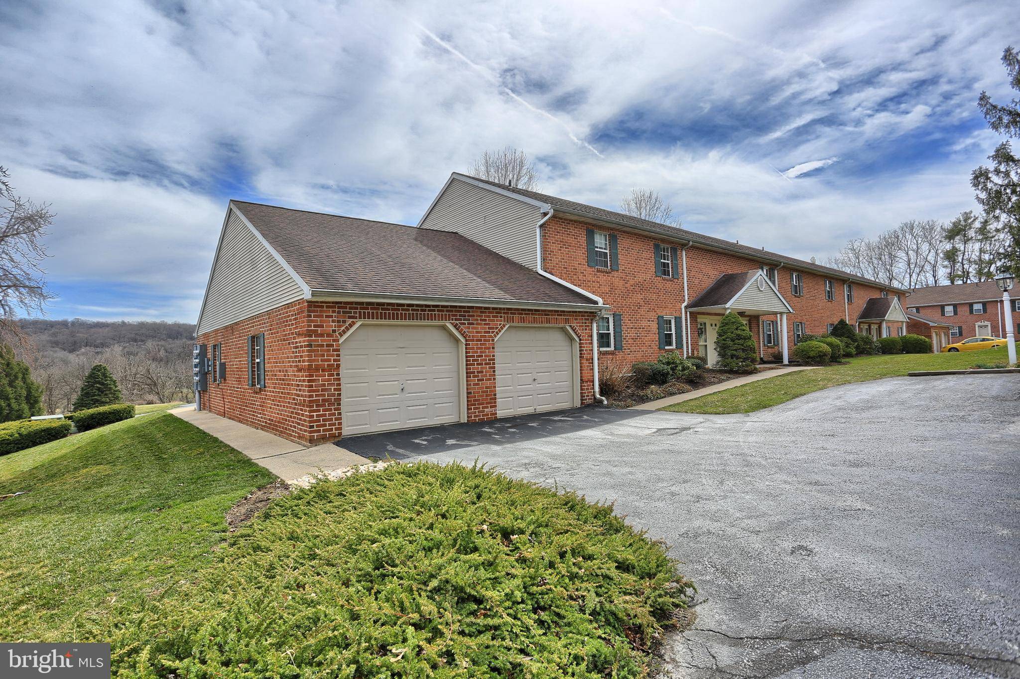 Wrightsville, PA 17368,932 EAGLE LN