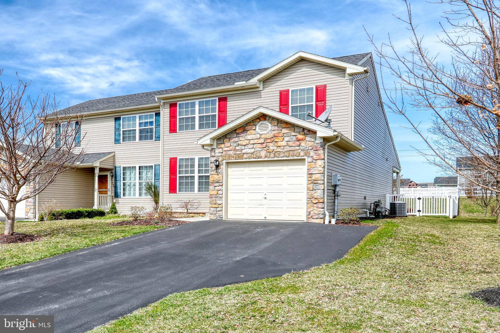 Hanover, PA 17331,293 MAPLE DR