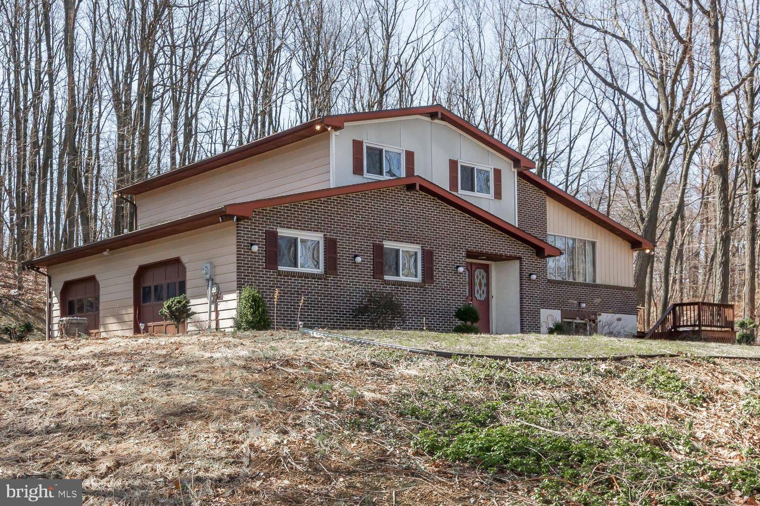 Narvon, PA 17555,5804 KNOBBY HILL RD