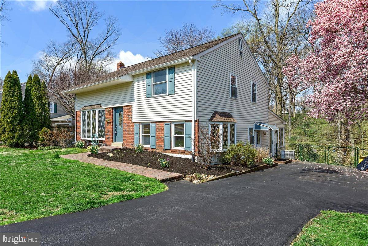 Aston, PA 19014,413 VIRGINIA LANE LN