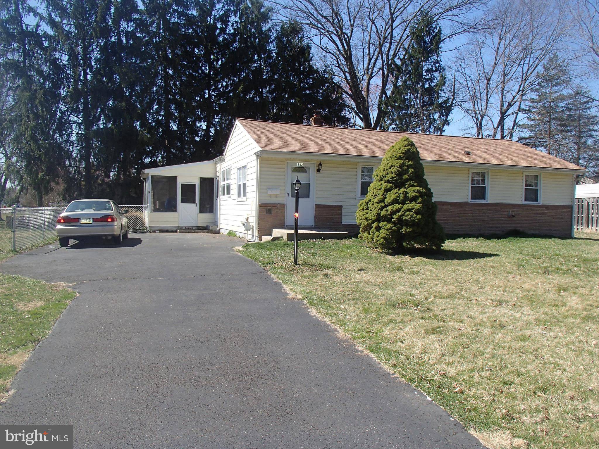 Warminster, PA 18974,582 LEOPARD LN