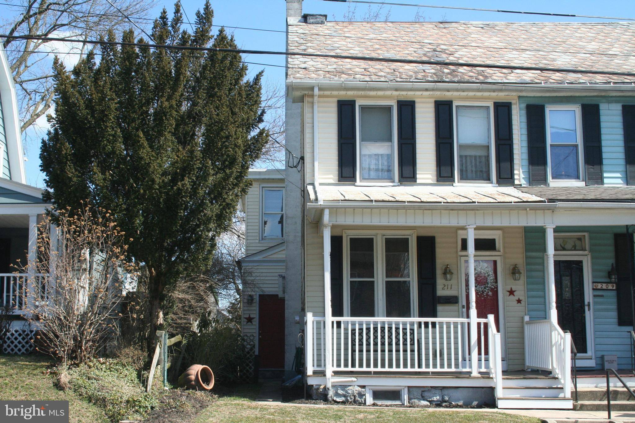 Elizabethtown, PA 17022,211 N POPLAR ST