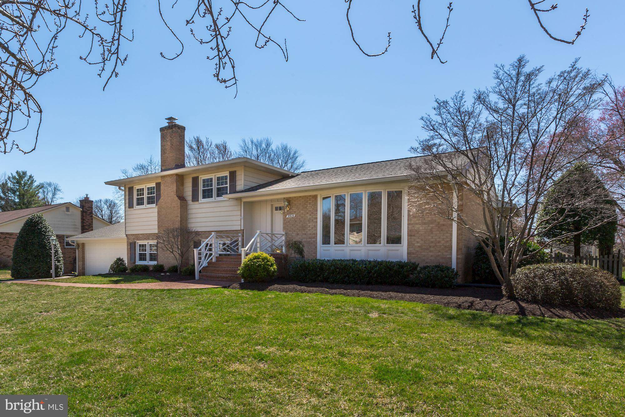 Vienna, VA 22181,9929 LINDEL LN