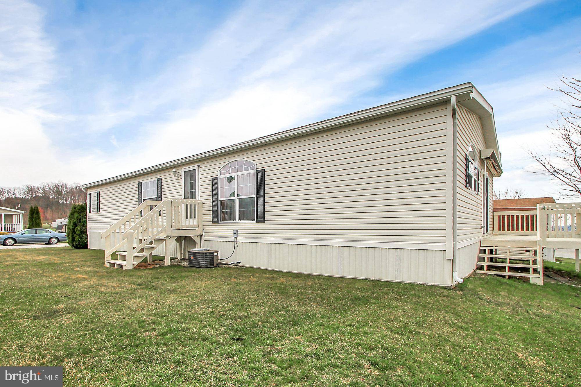 Hanover, PA 17331,12 RAPTOR DR