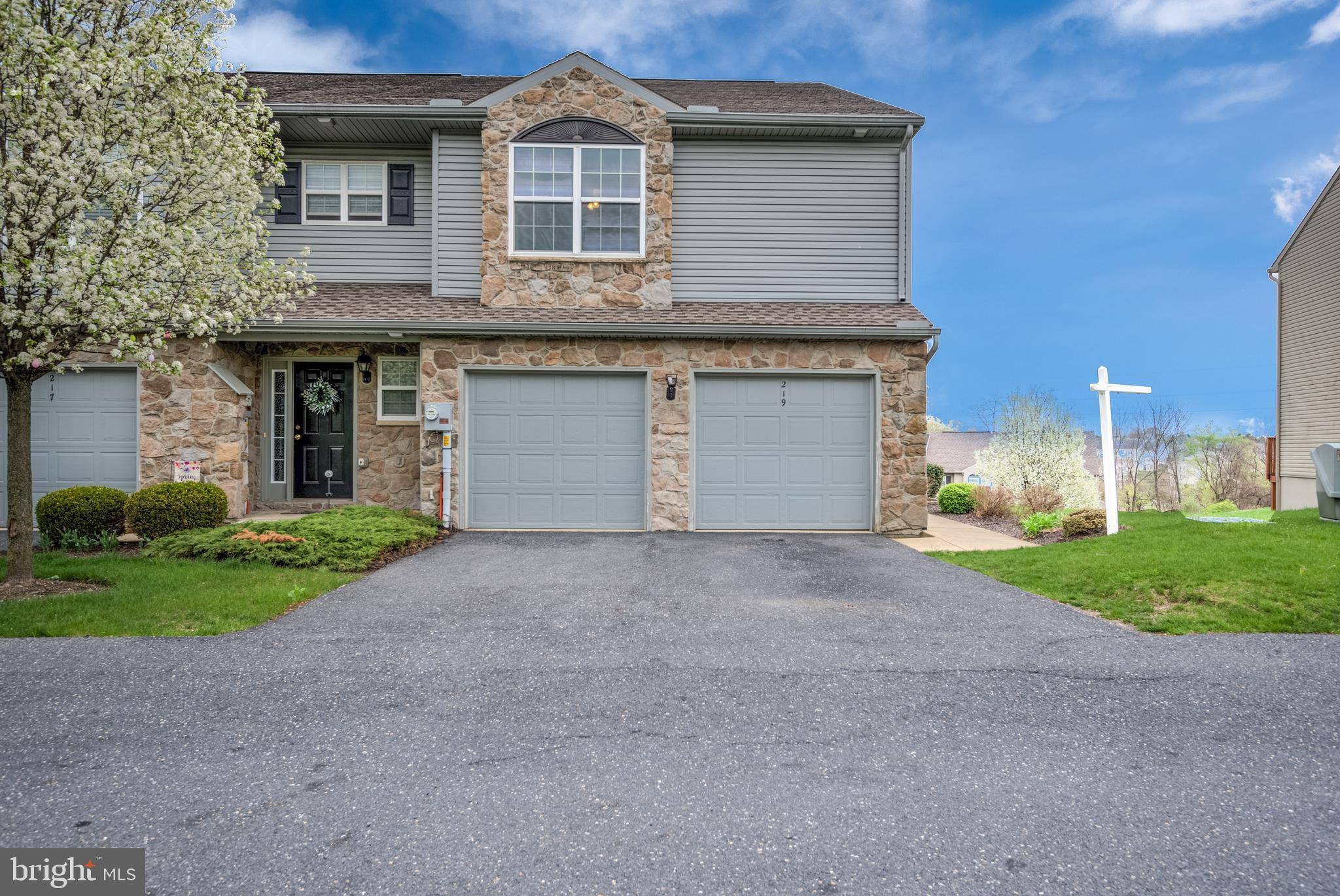 Mechanicsburg, PA 17055,219 WOOLEY HOLLOW CT