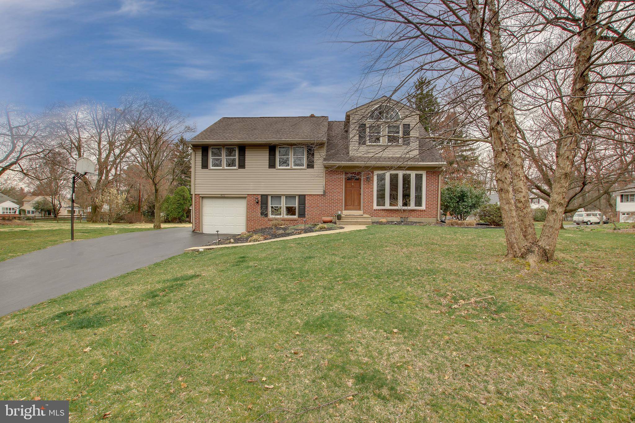 Wallingford, PA 19086,401 SHEFFIELD DR