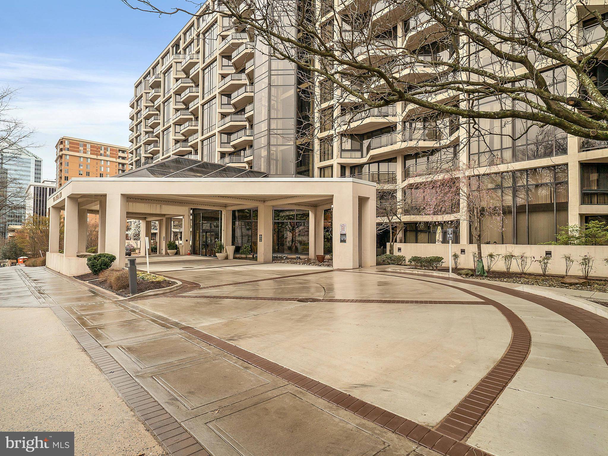 Arlington, VA 22209,1530 KEY BLVD #825