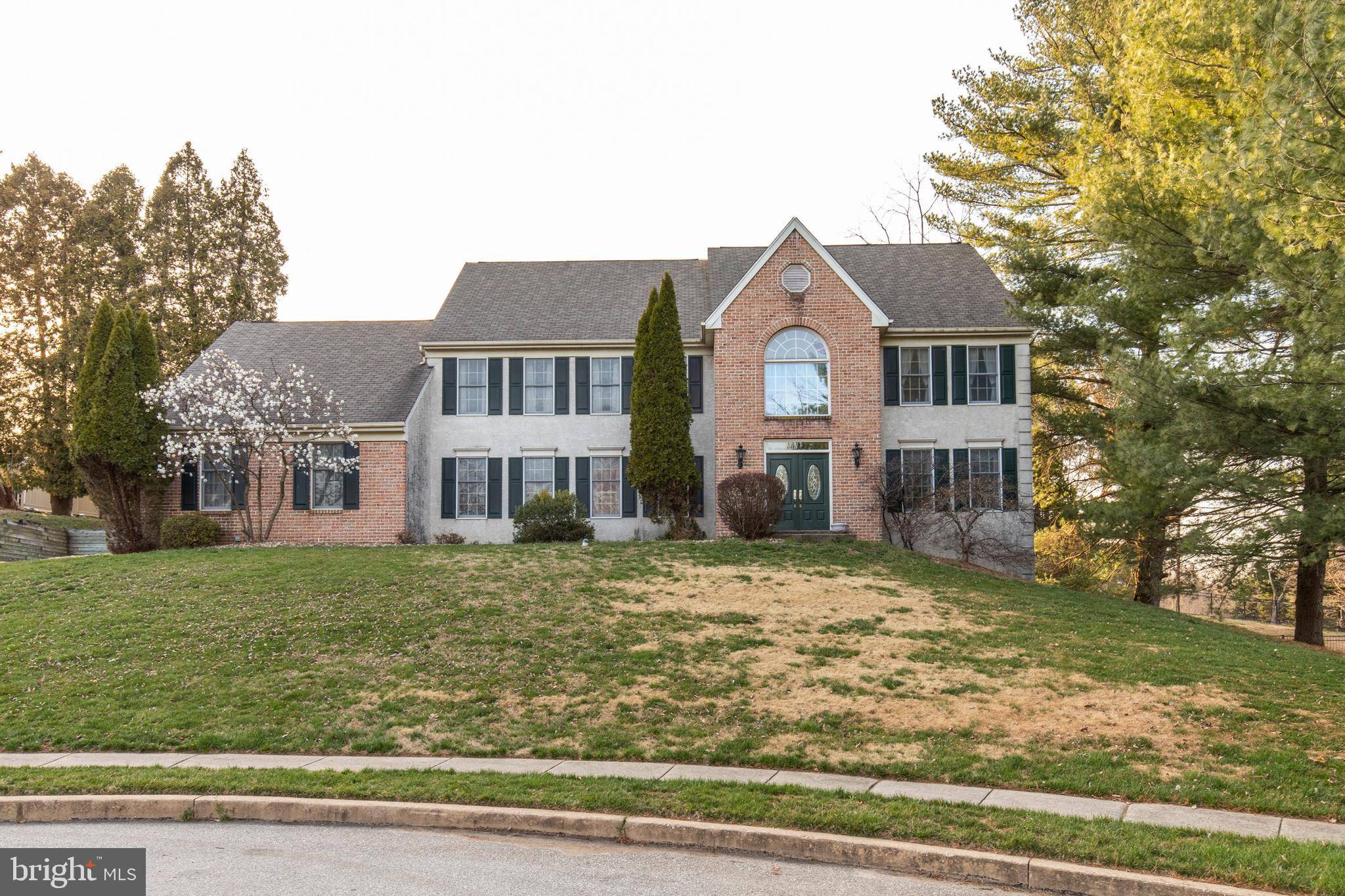 Broomall, PA 19008,6 DARA CIR