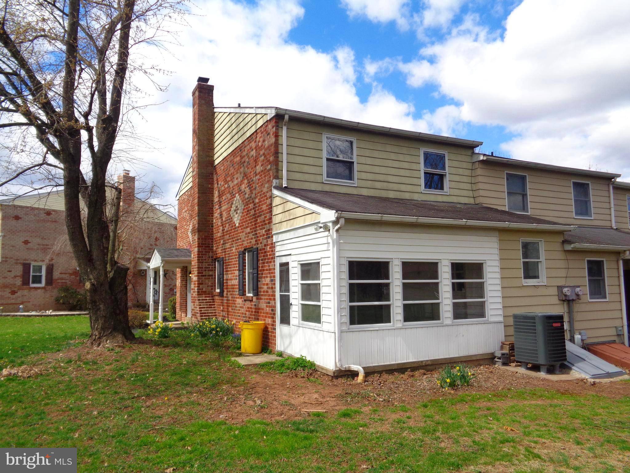 Telford, PA 18969,70 COLONIAL DR