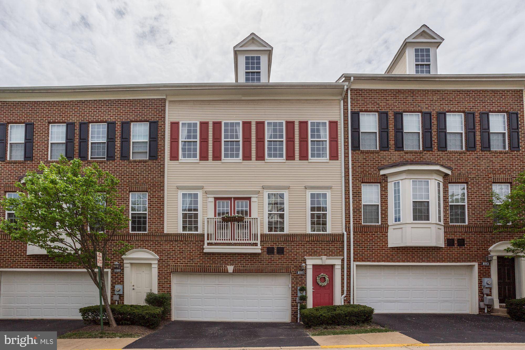 Falls Church, VA 22042,8111 ANNA CT #19