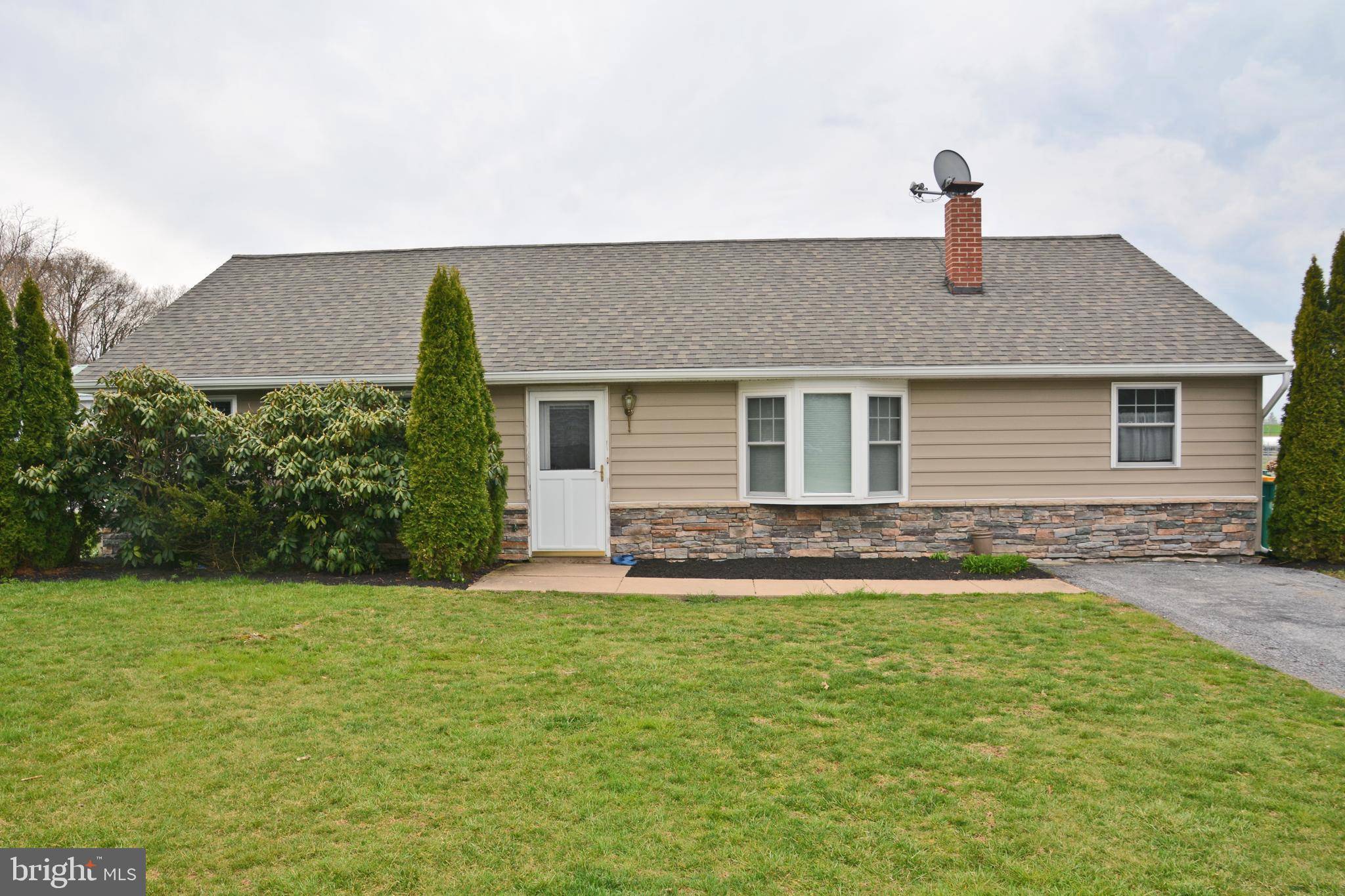 Leola, PA 17540,20 HERTZOG DR