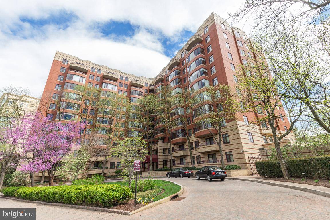 Arlington, VA 22201,2400 CLARENDON BLVD #308