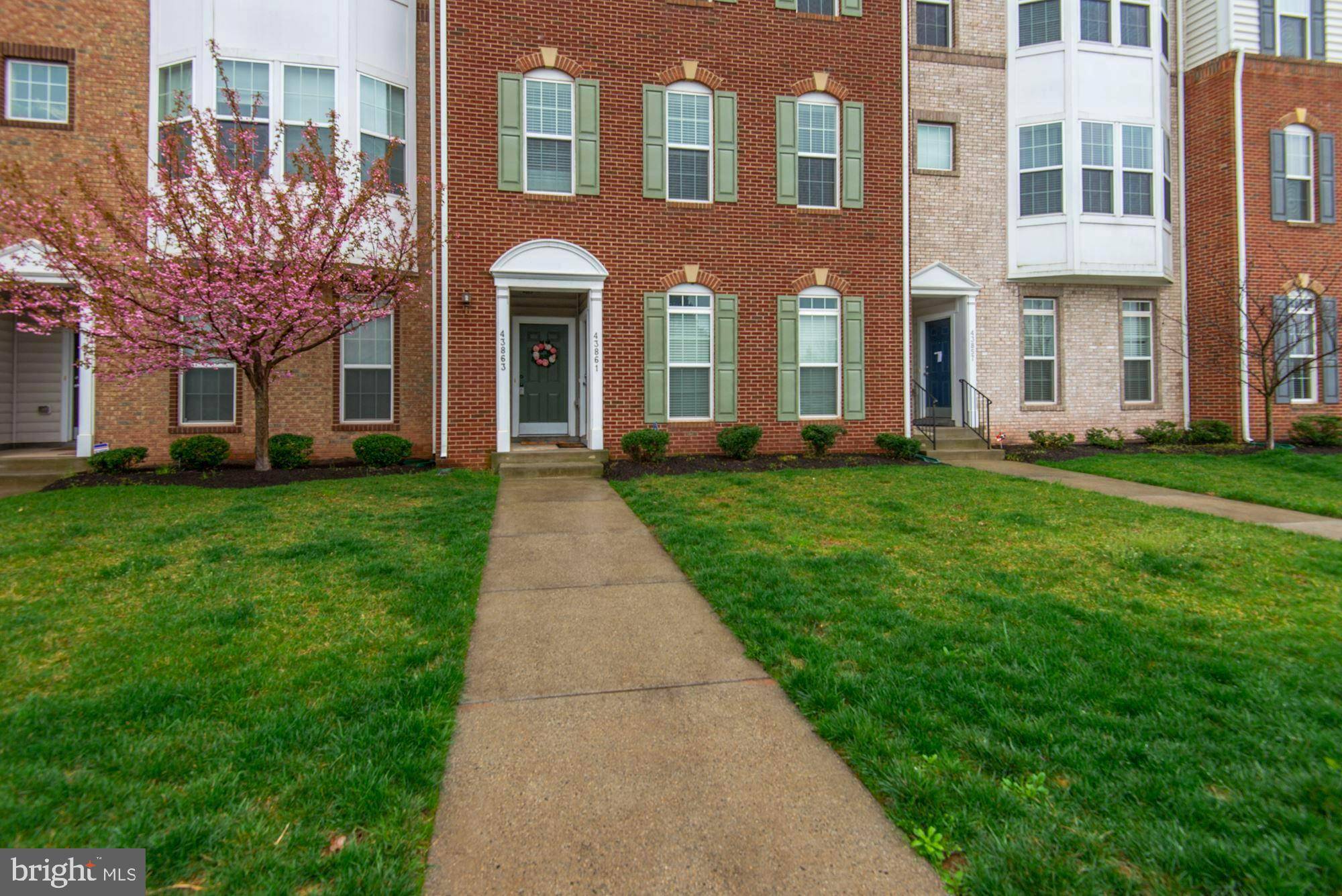 Ashburn, VA 20148,43863 CENTERGATE DR