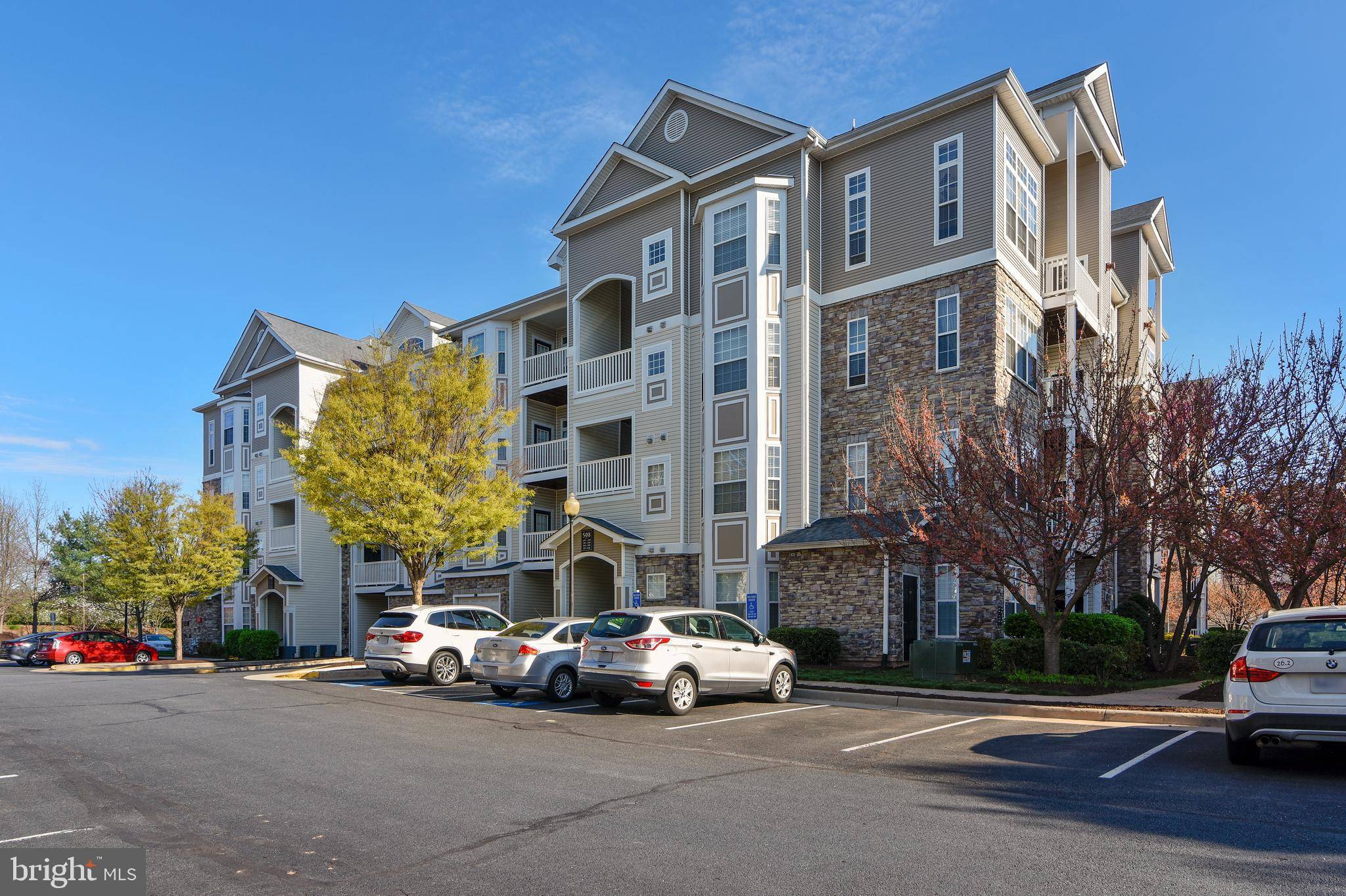 Leesburg, VA 20175,508 SUNSET VIEW TER SE #304