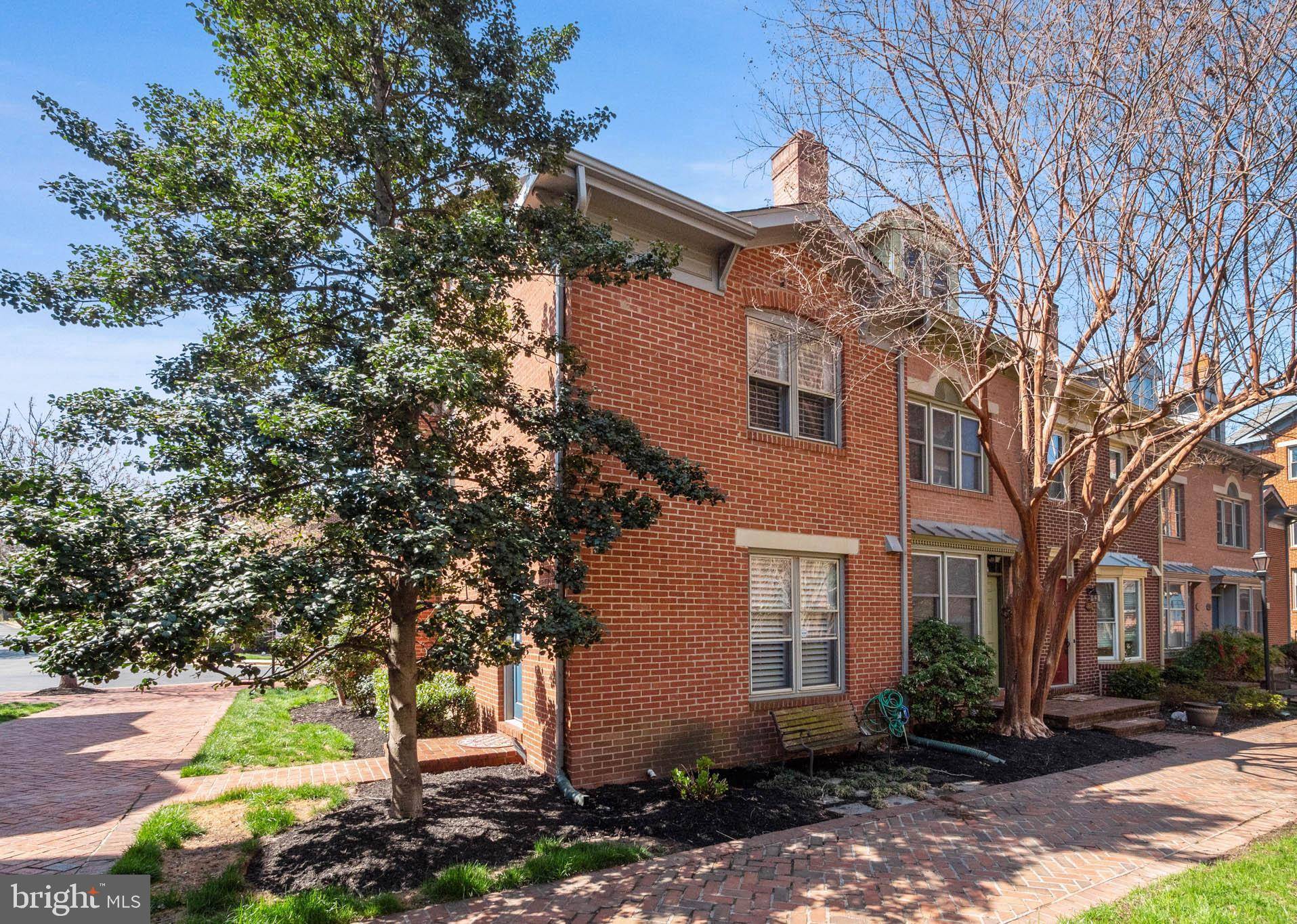 Alexandria, VA 22314,531 COLECROFT CT