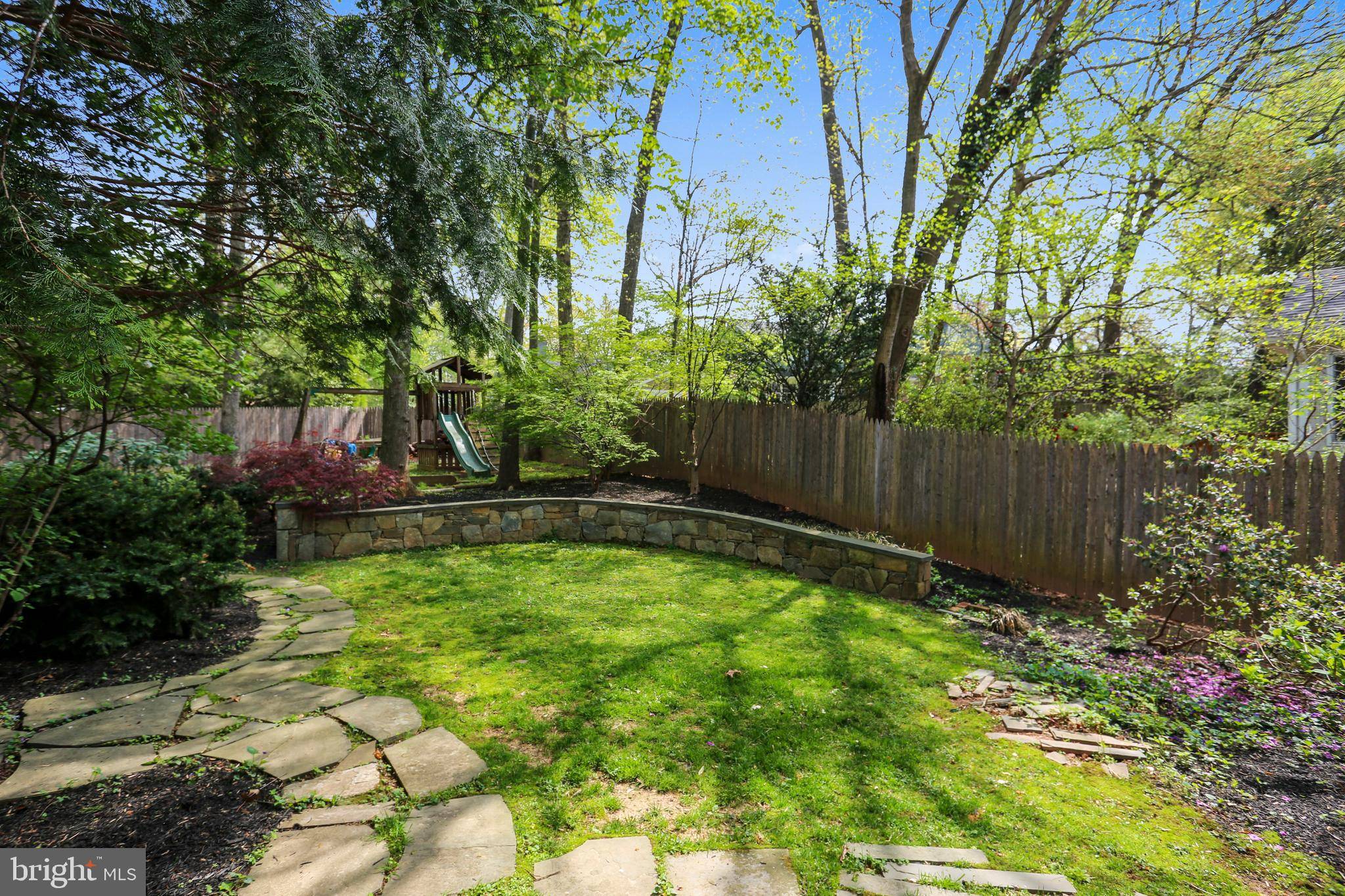 North Bethesda, MD 20852,11409 HOUNDS WAY