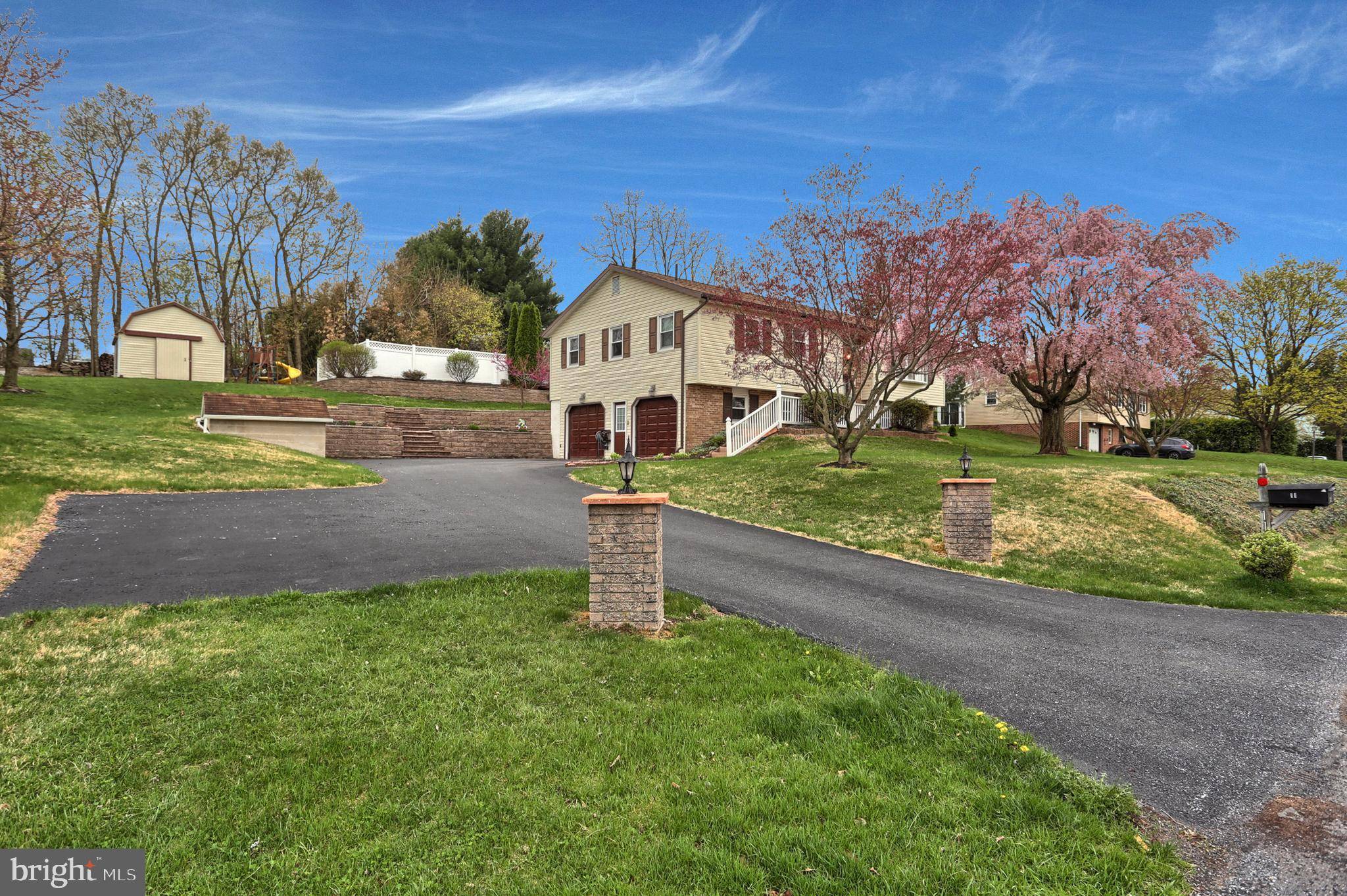 Hummelstown, PA 17036,11 CHELTENHAM DR