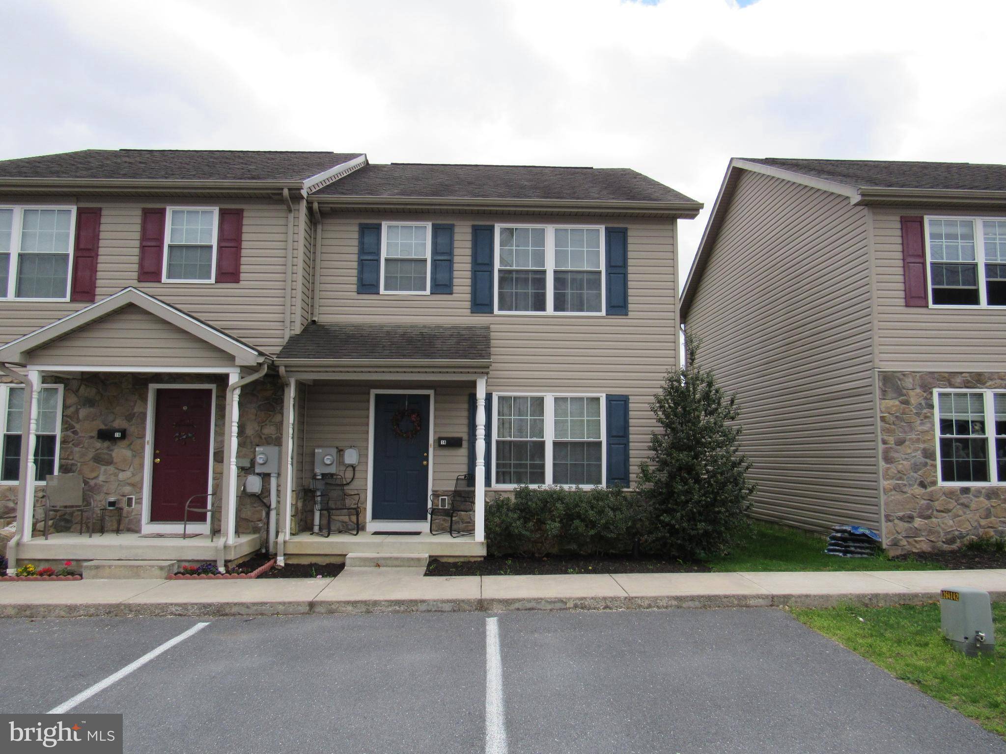 Waynesboro, PA 17268,14 E NINTH