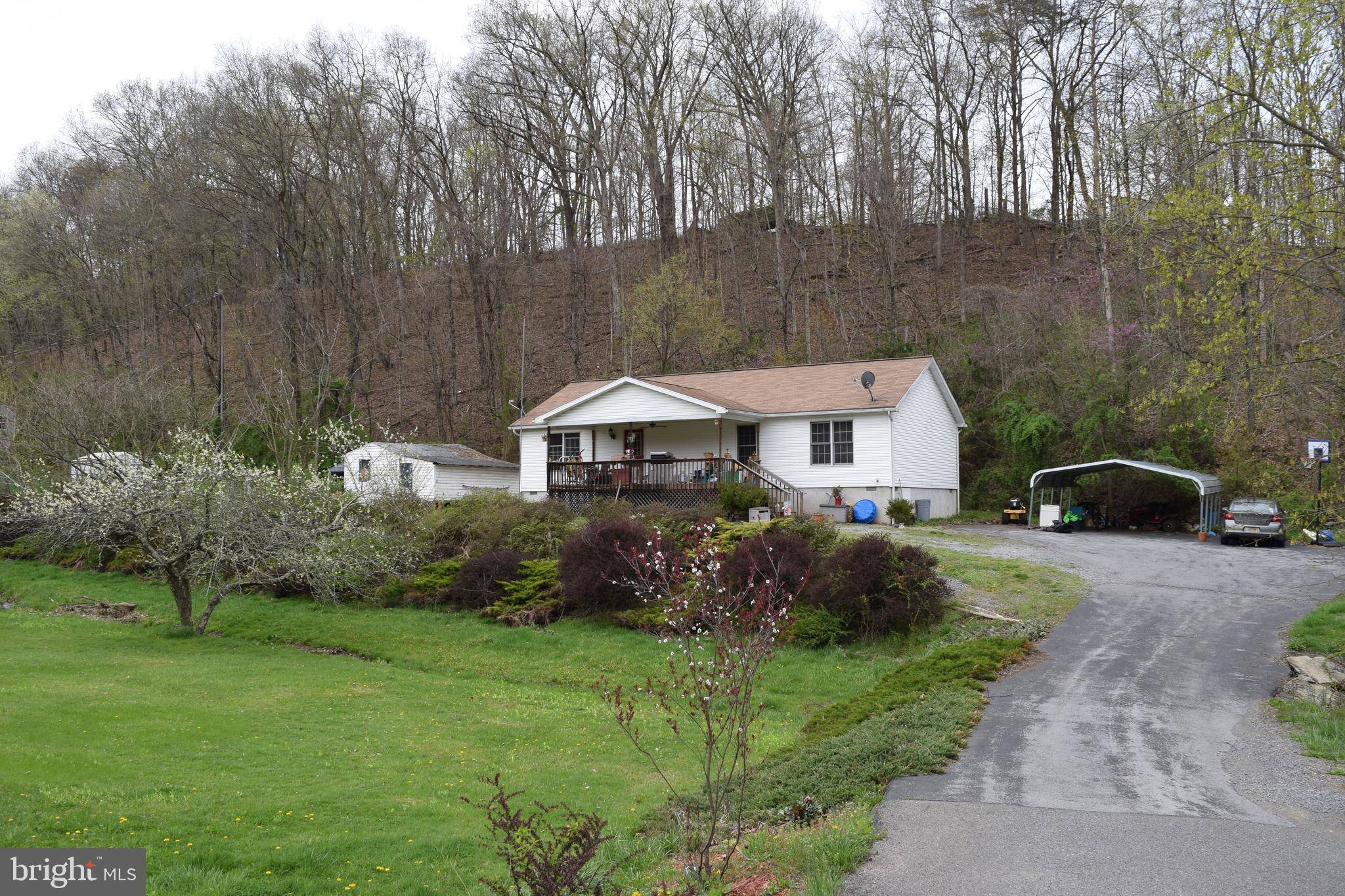 Berkeley Springs, WV 25411,84 NEW HOPE RD