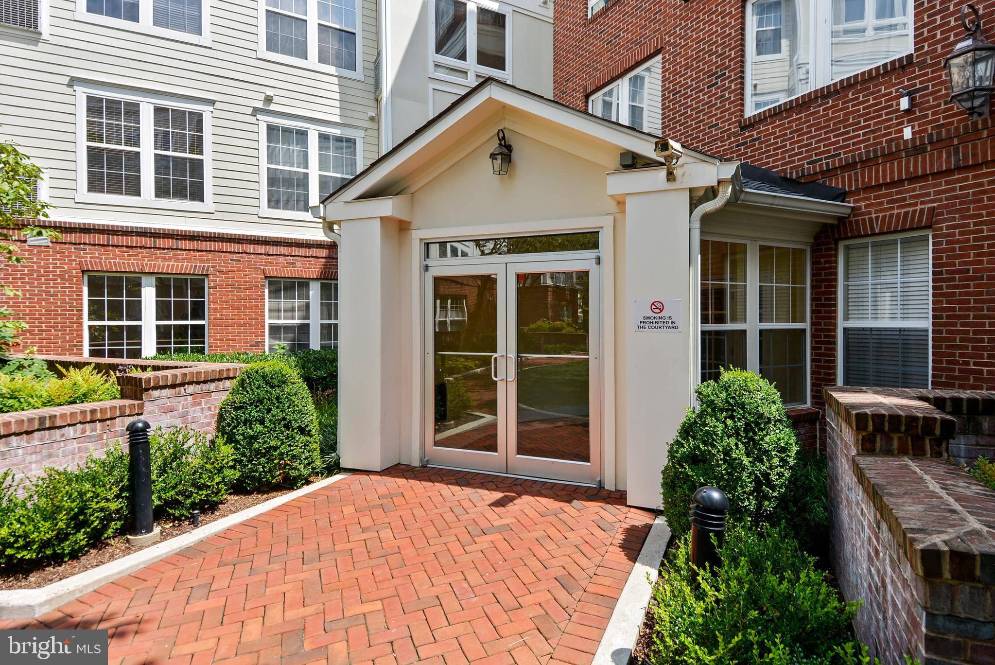 Arlington, VA 22204,801 S GREENBRIER ST #219