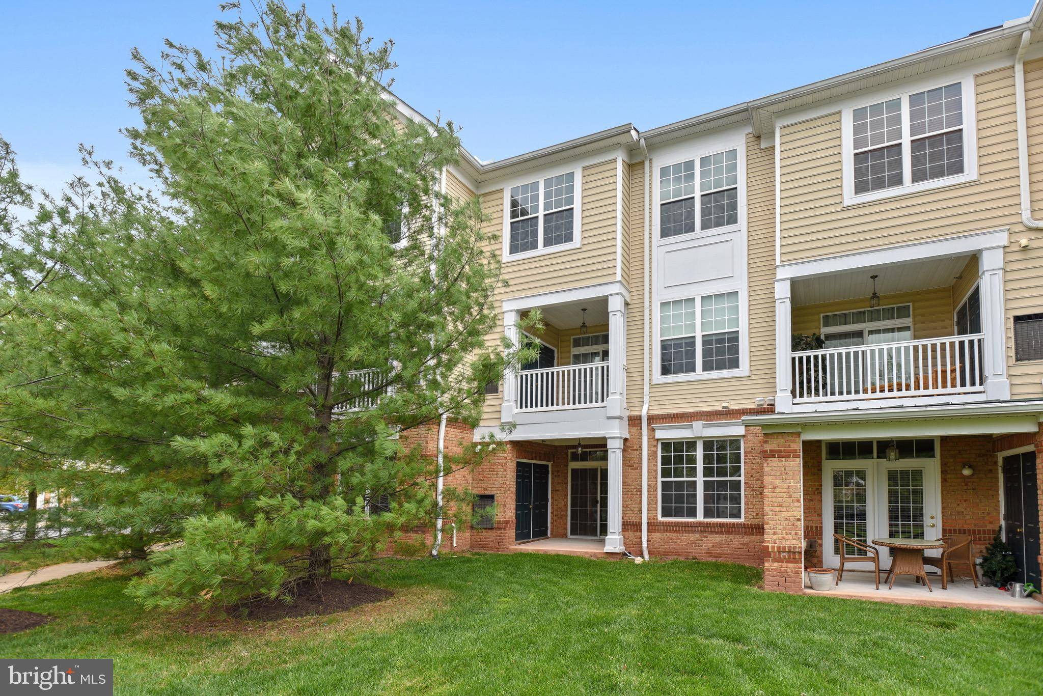 Ashburn, VA 20147,43371 LOCUST DALE TER #117