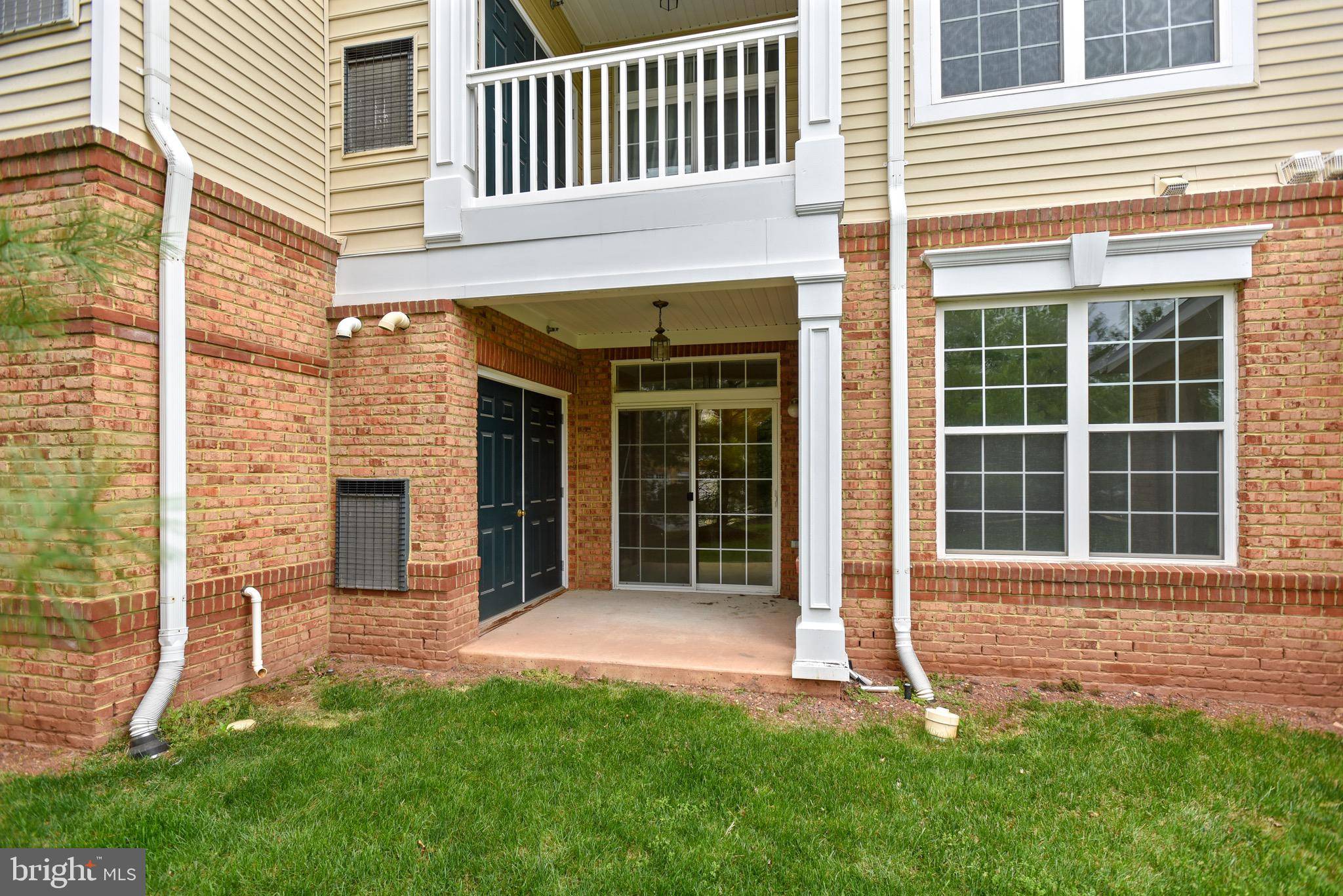 Ashburn, VA 20147,43371 LOCUST DALE TER #117