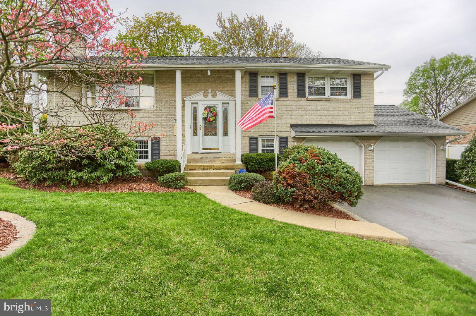 Reading, PA 19606,18 HEARTHSTONE DR