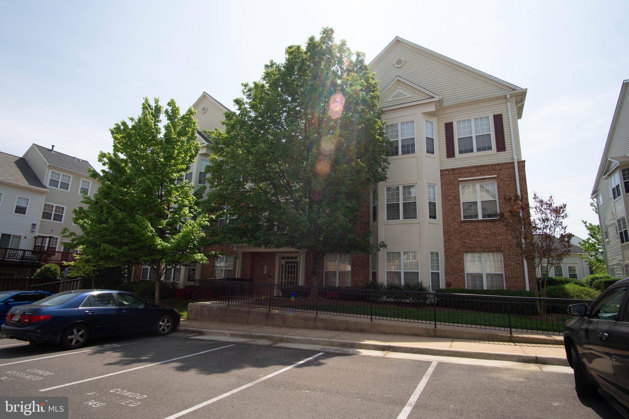 Alexandria, VA 22312,6475 CHEYENNE DR #304