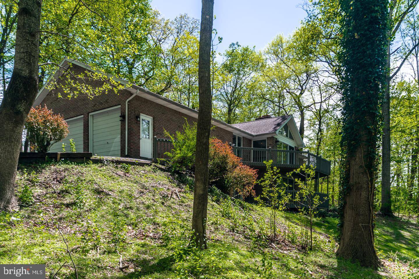 Falling Waters, WV 25419,17 CLARK LN