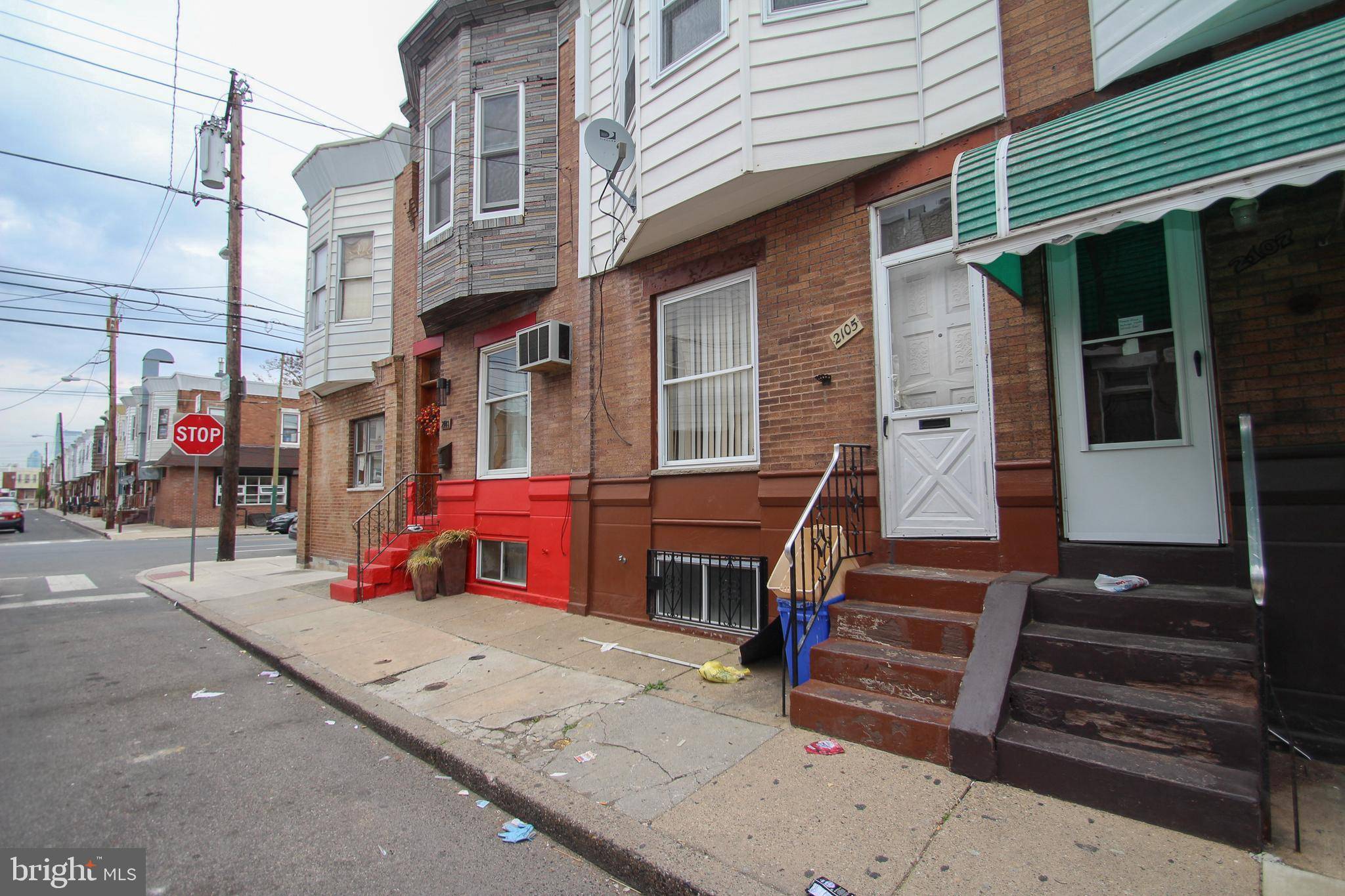 Philadelphia, PA 19145,2105 S OPAL ST