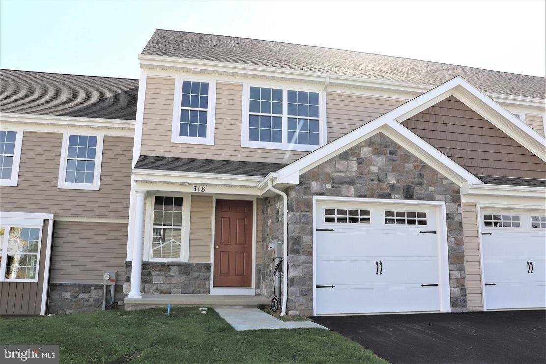 Manheim, PA 17545,318 CEDAR HOLLOW #89