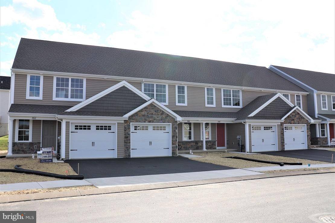 Manheim, PA 17545,318 CEDAR HOLLOW #89